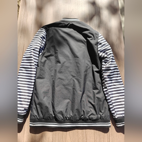 Store Close Mid Of Nov!! HOLDEN STRIPE ARM LONG JACKET L - Picture 7 of 7